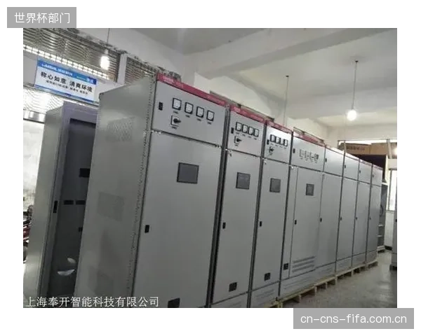得益于智能断路保护带来的精细化管理，单个应急照明控制器的监控回路数量已突破500个，满足超大型场馆需求